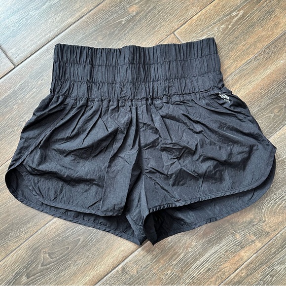 Free People Movement The Way Home High Waisted Lined Athletic Shorts in Black M - Picture 4 of 11